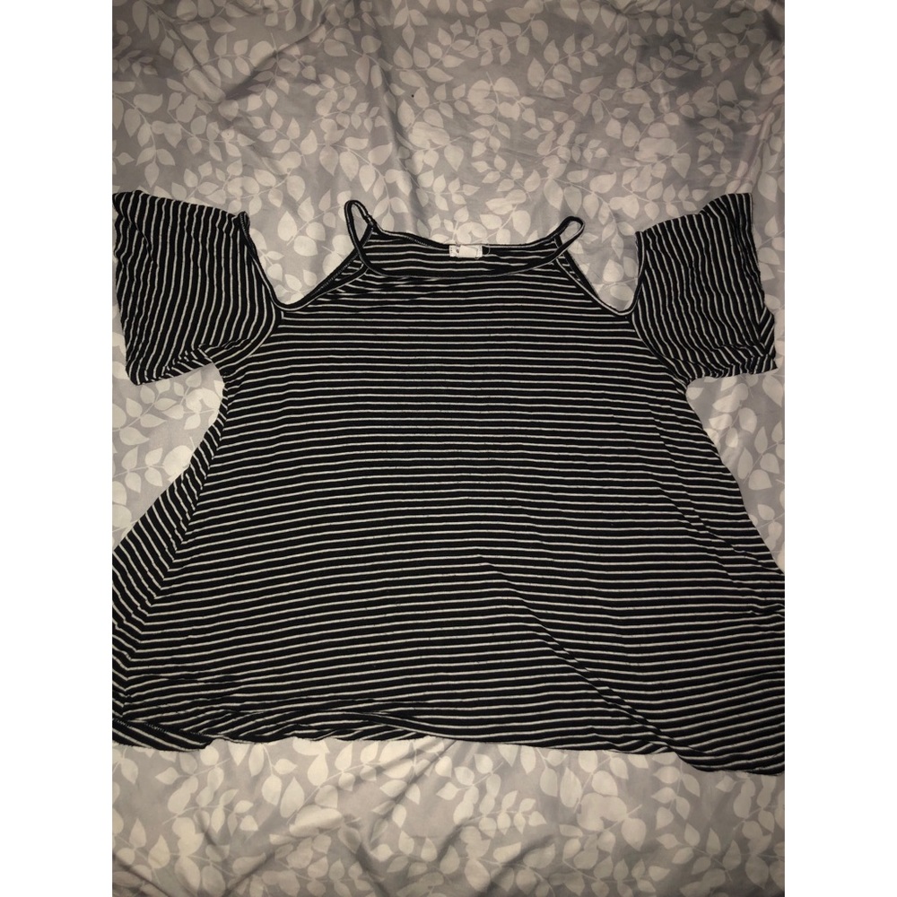 *Prefect for summer open shoulder*